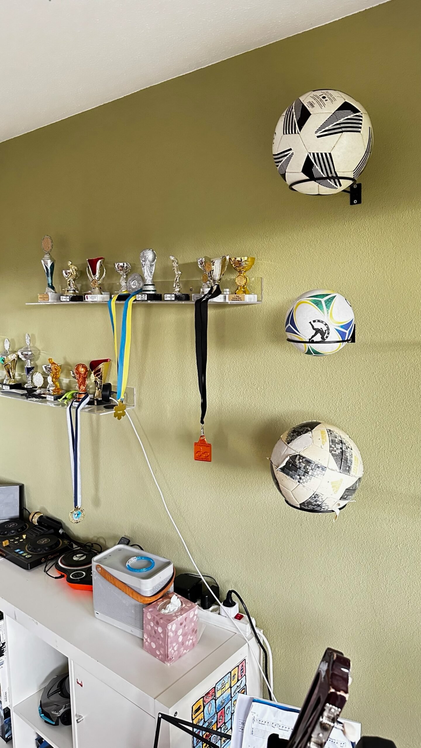 8E08B378-A8D3-400E-B85A-917078546BFB